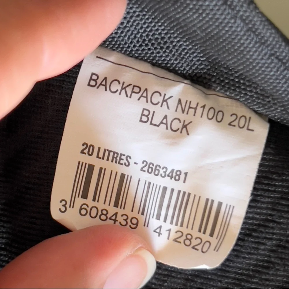 Quechua decathlon 20L hiking black back pack